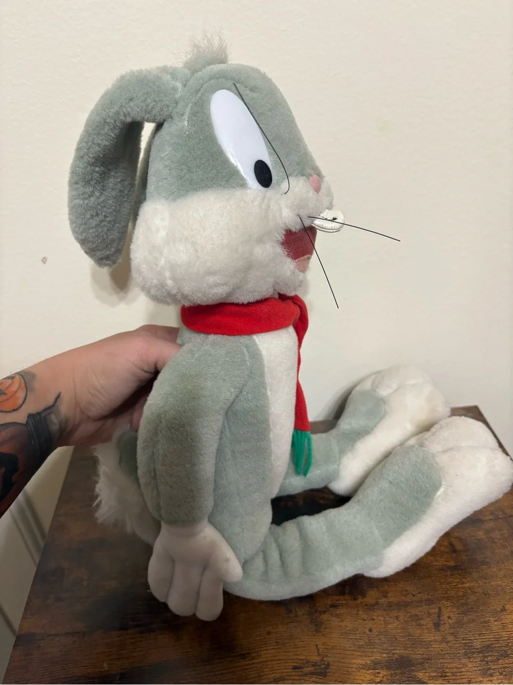 VTG 90s Bugs Bunny Looney Tunes 25in plush stuffed animal